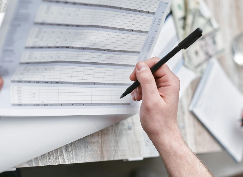 how to manage cash flow in a construction business UK