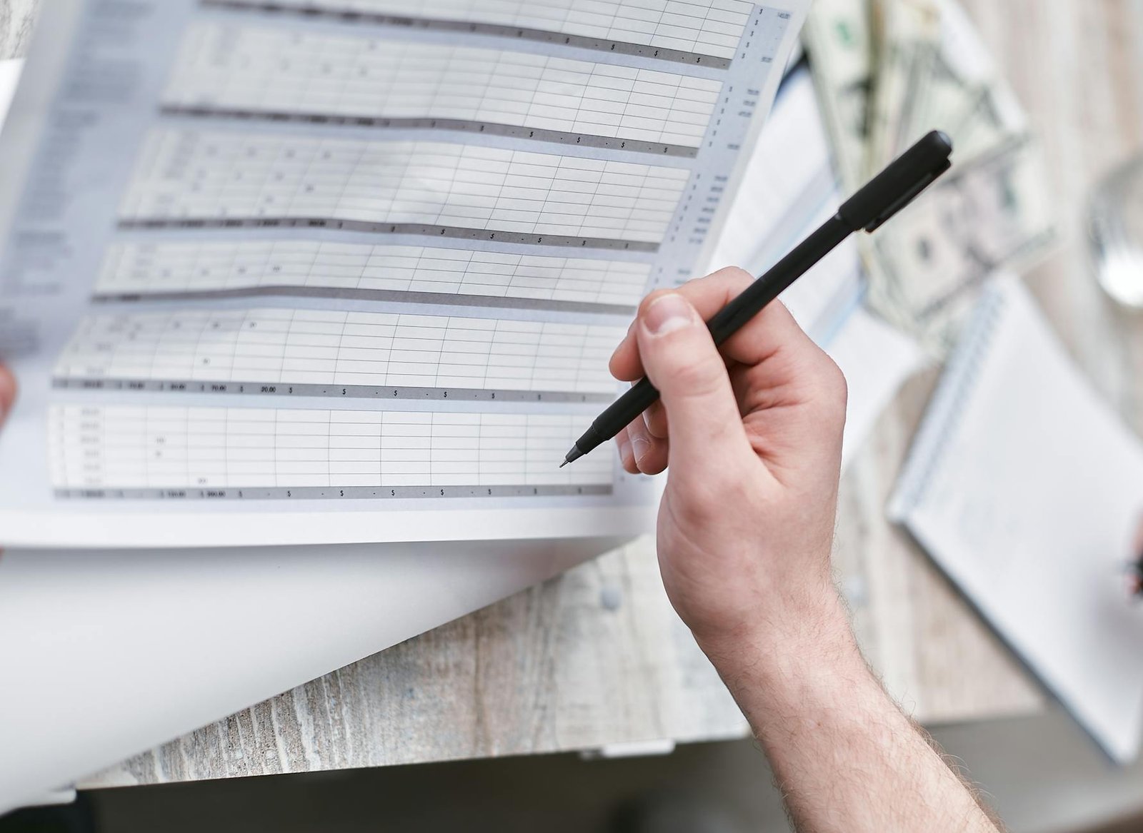 how to manage cash flow in a construction business UK